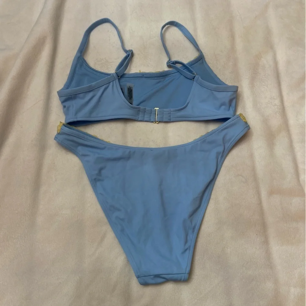 Frankies Bikinis chic bikini